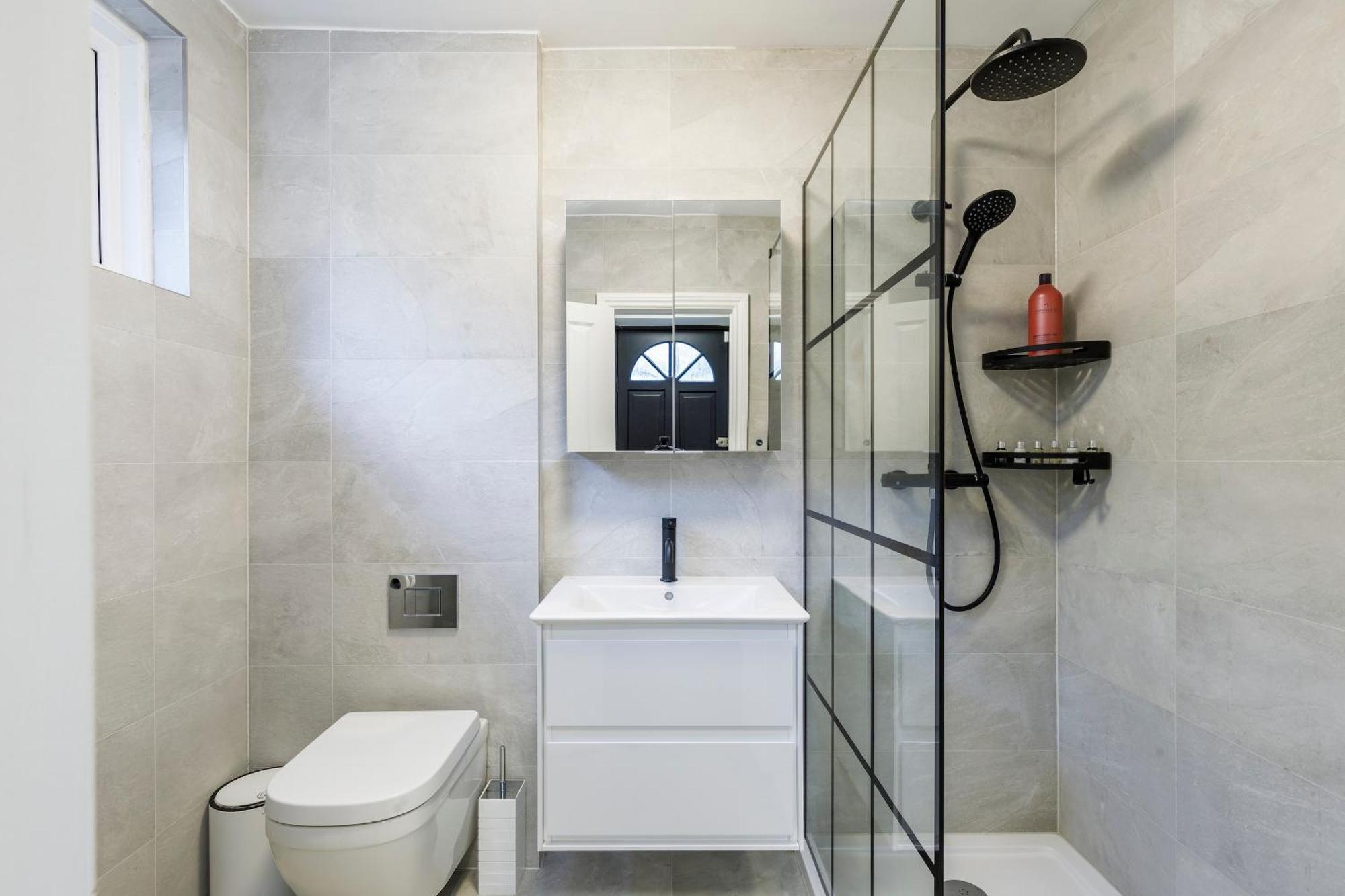 Spacious 2 Bedroom Apartment With Beautiful Garde Brighton ภายนอก รูปภาพ