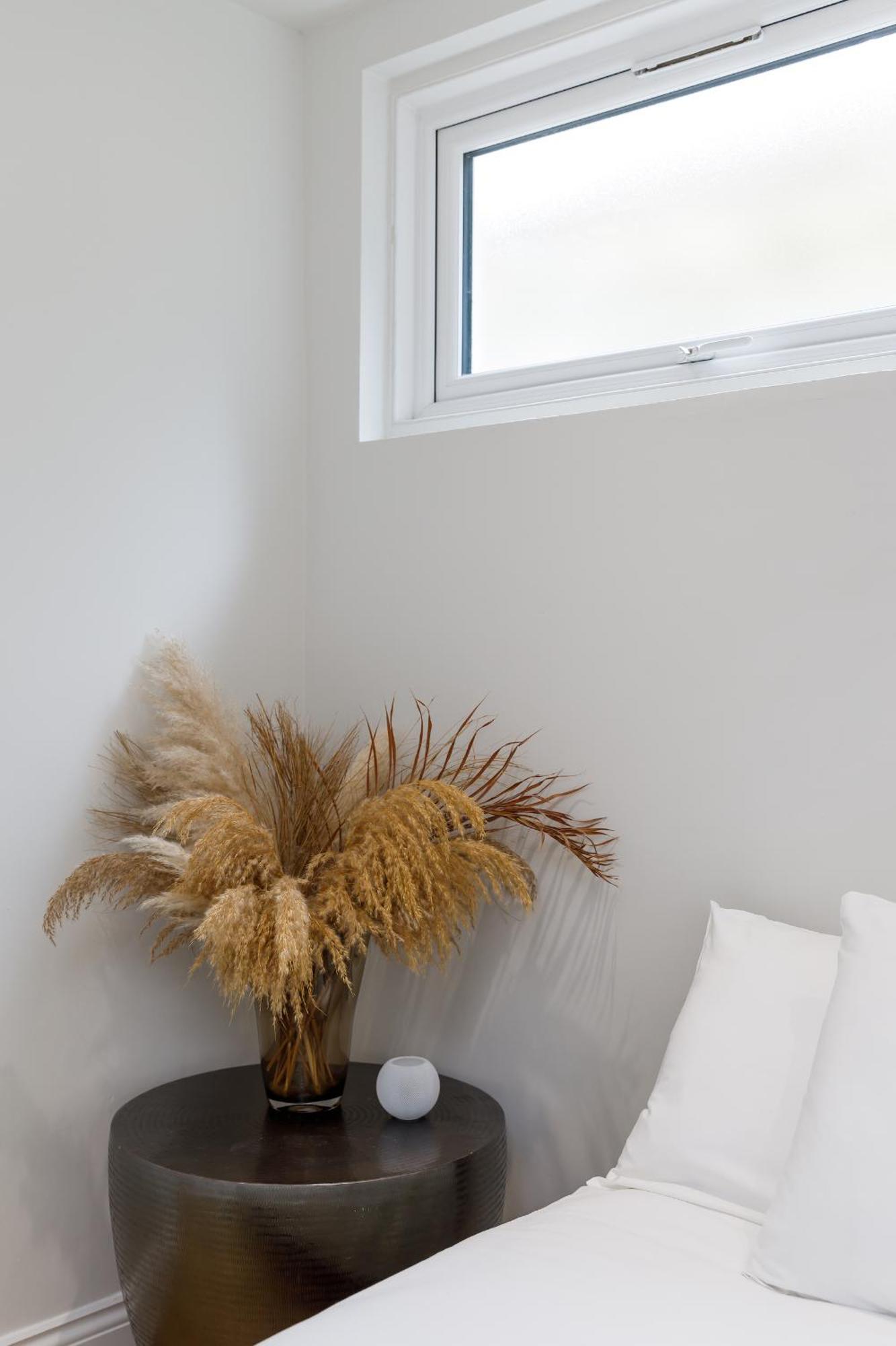 Spacious 2 Bedroom Apartment With Beautiful Garde Brighton ภายนอก รูปภาพ